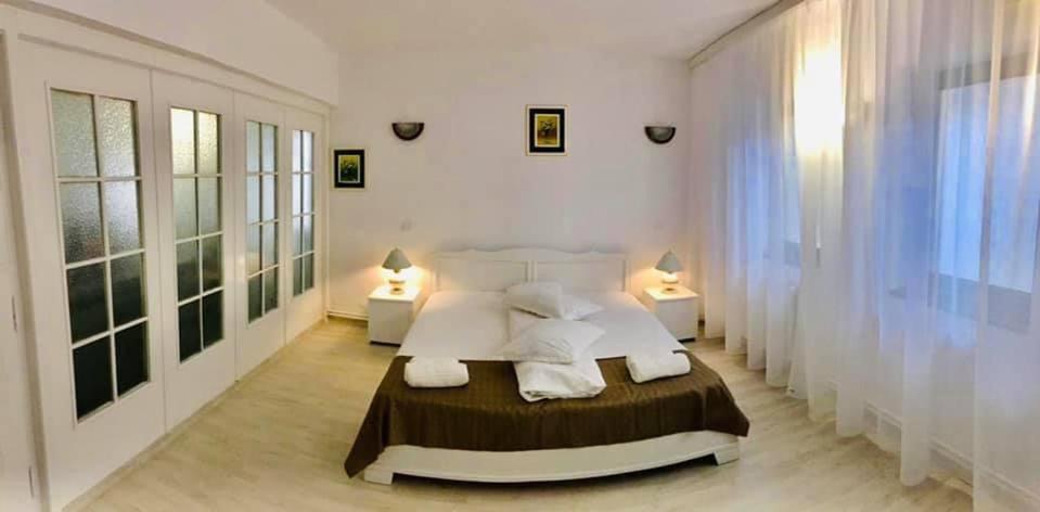 House Hotel