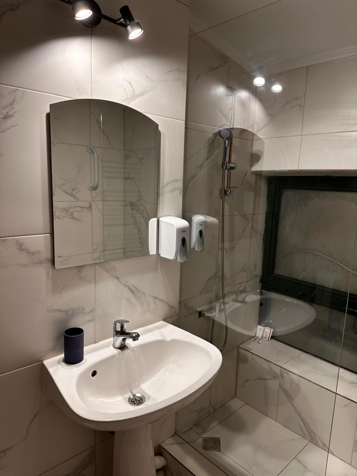 House Hotel 3*