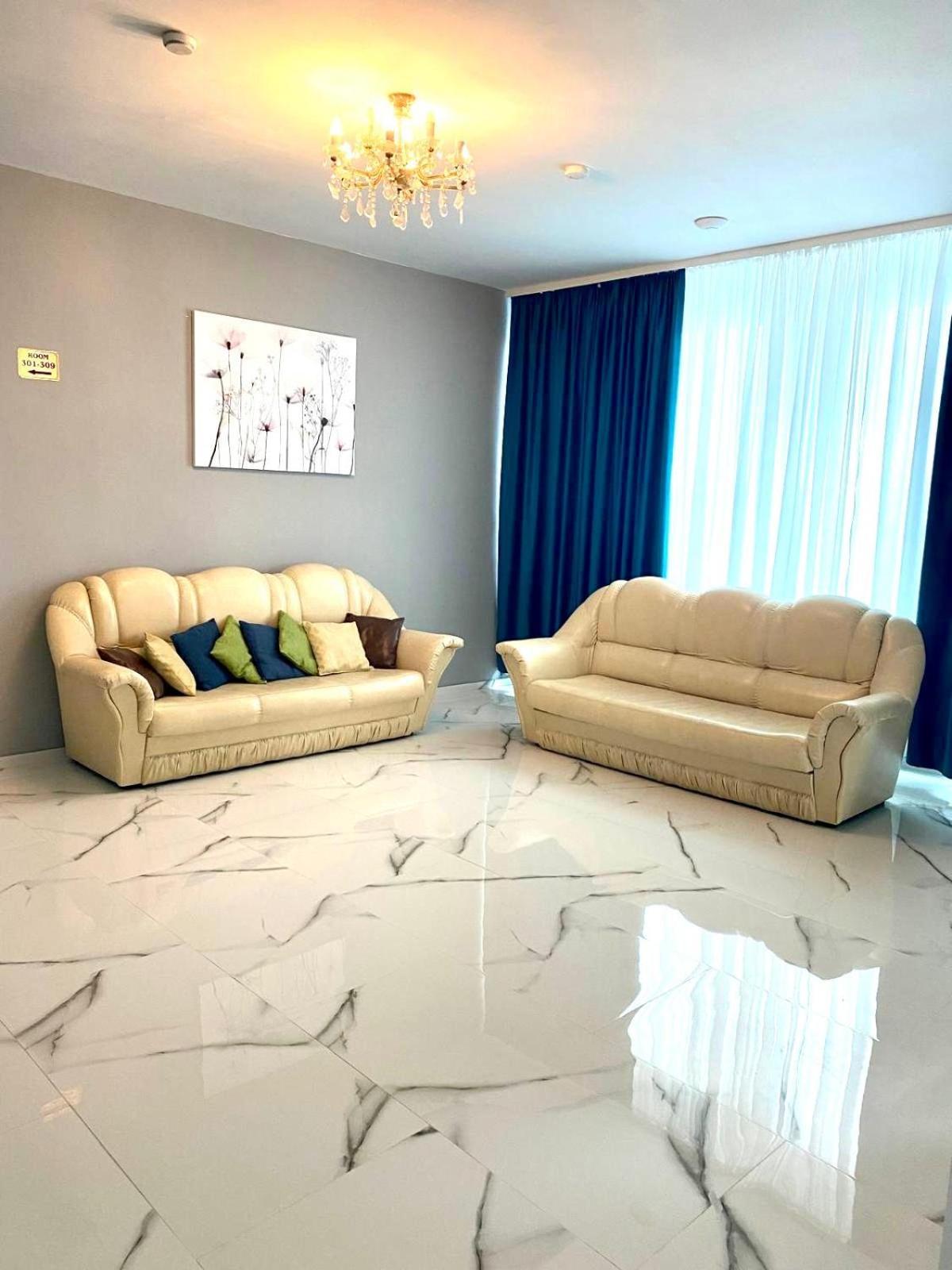 Hotel House