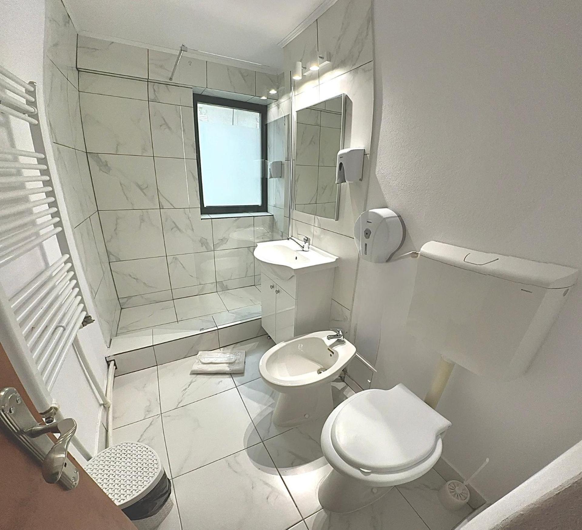 Hotel House 3*