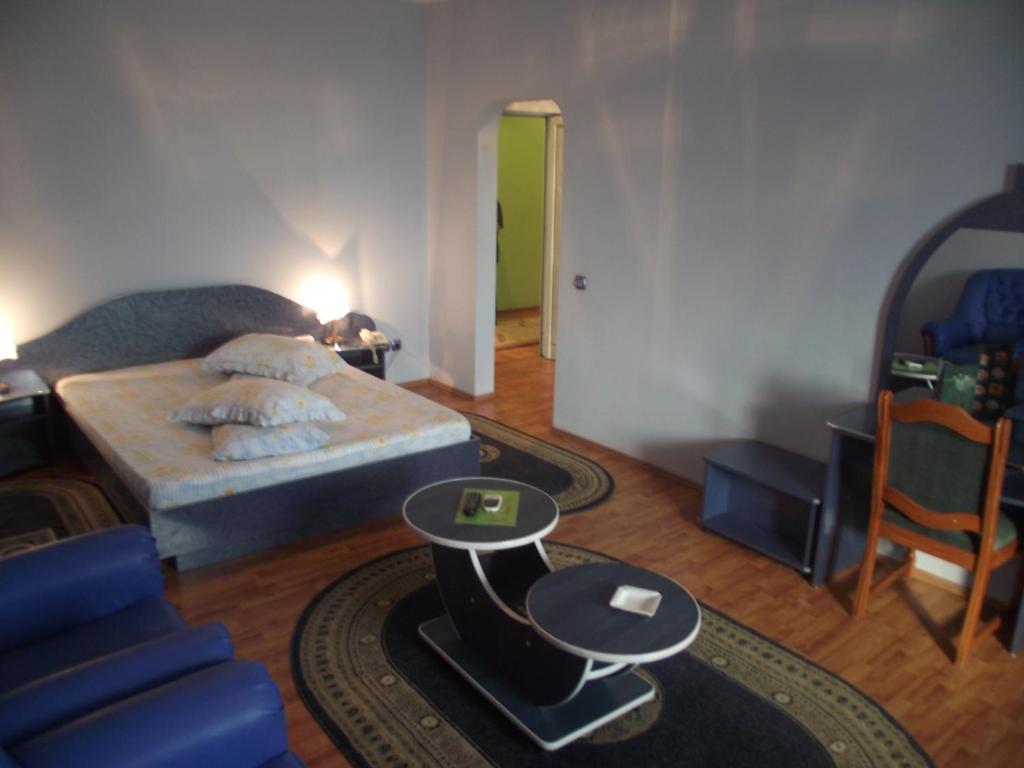House 3*