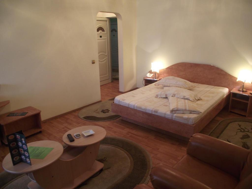 Hotel House 3*